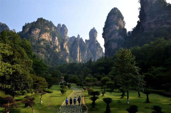 {投注}(张家界旅游需要多少钱,怎么玩方便) {投注}(张家界旅游需要多少钱,怎么玩方便)